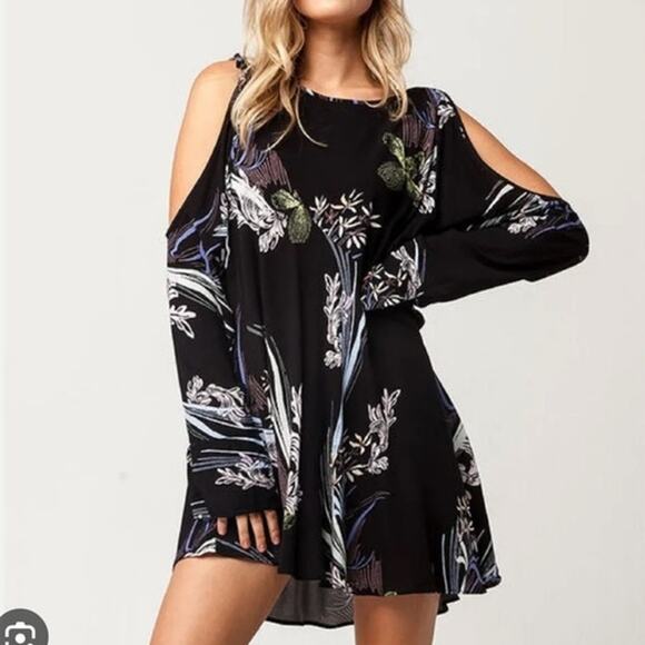 Free People Free Skies Cold Shoulder Medium Tunic Dress Black Floral Flowy VGUC - Picture 1 of 9